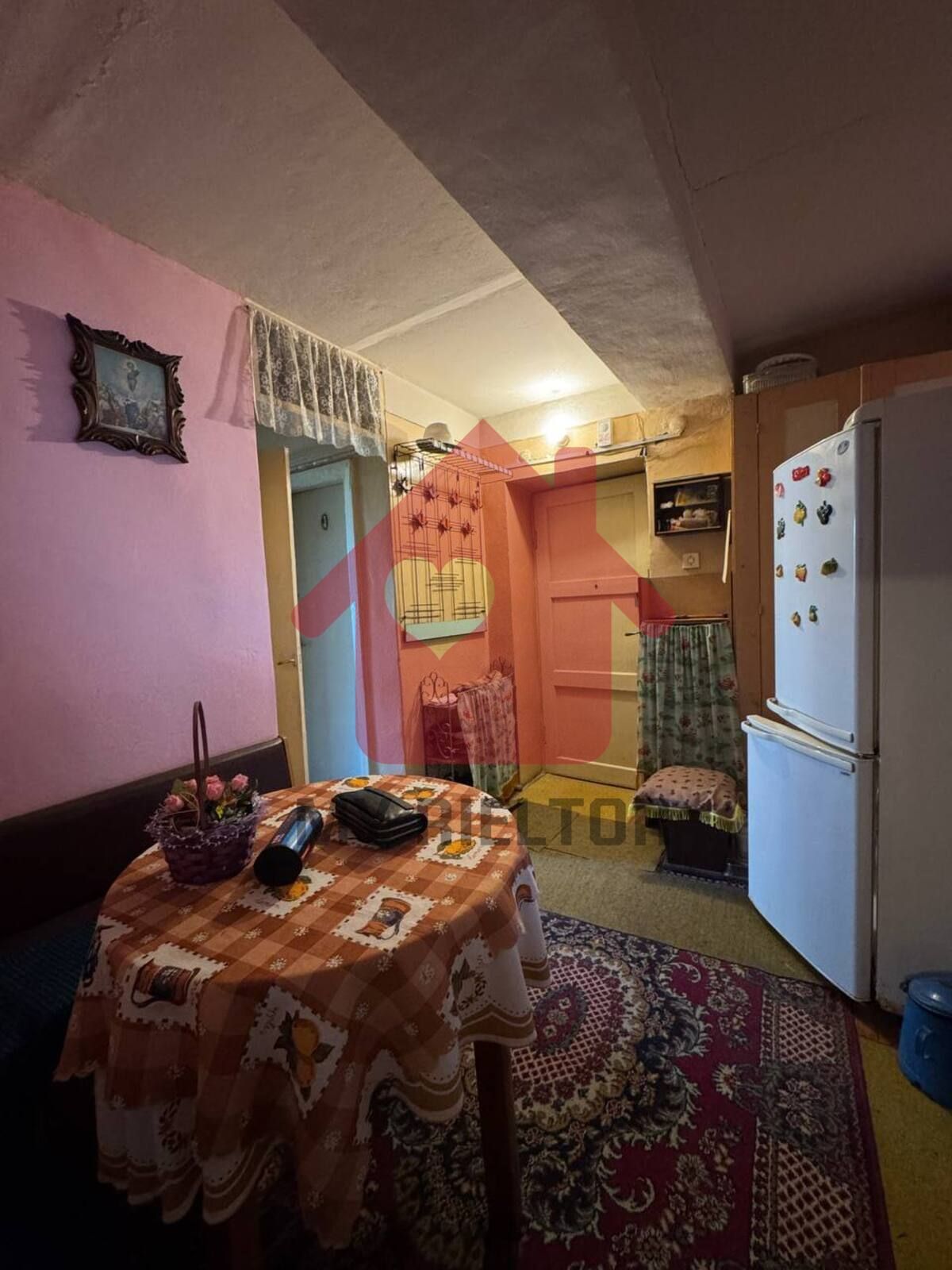 Продаж двокімнатної квартири по вул.Минайська