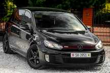 Volkswagen Golf 2,0 GTI ADIDAS Xenon Tempomat Klimatyzacja
