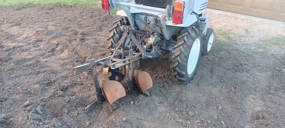 Мінітрактор ХТЗ Т-012 (дизель)