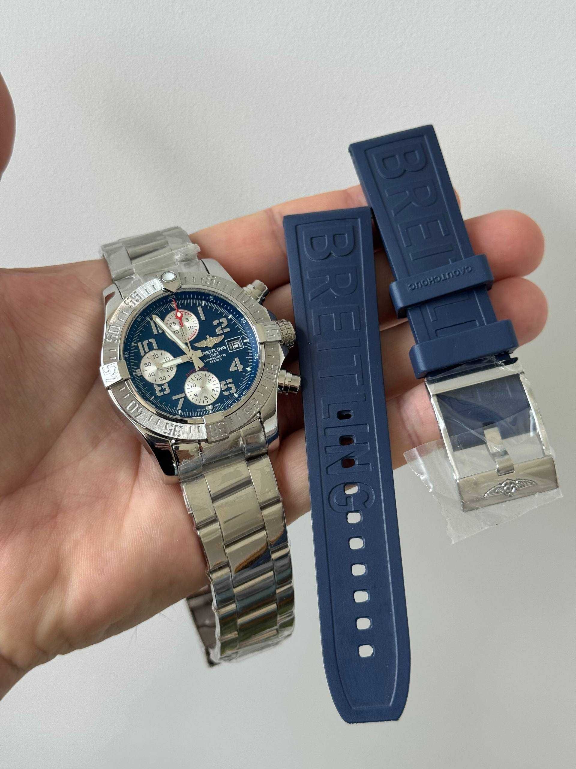 Breitling Avenger II Chronograph A13381
