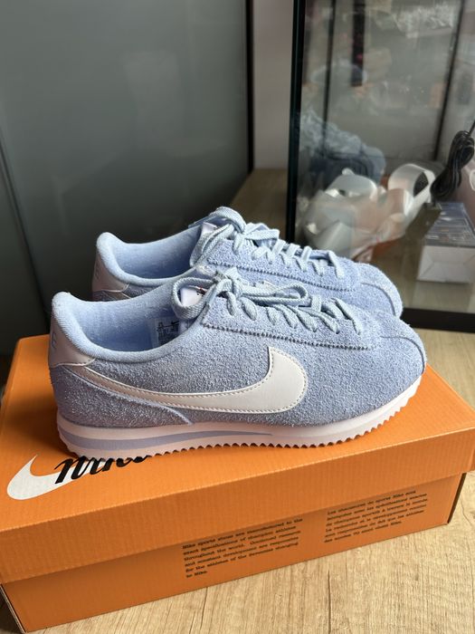 Продаю Кросівки Cortez