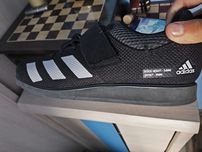 Jak nowe Adidas 42 powerlift GY8919 do podnoszenia ciężarów, stan idea