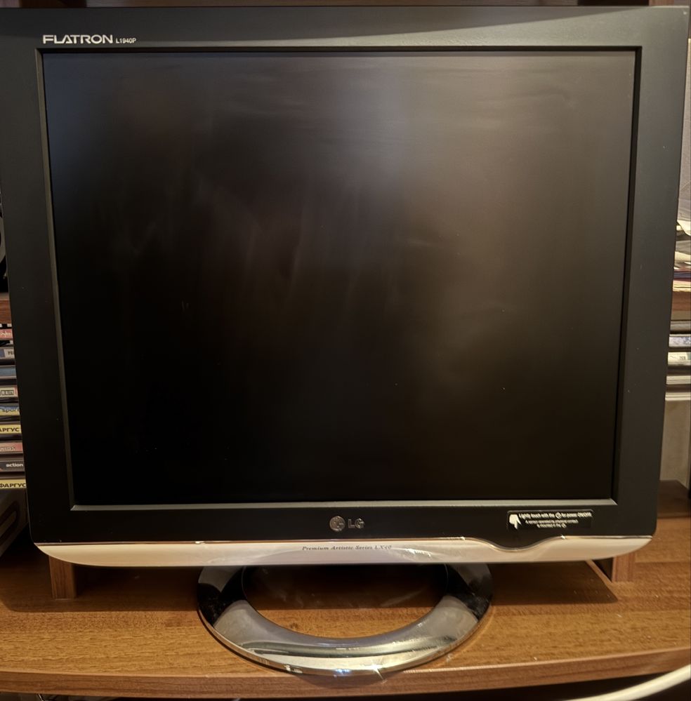 Монитор LG Flatron L1940P