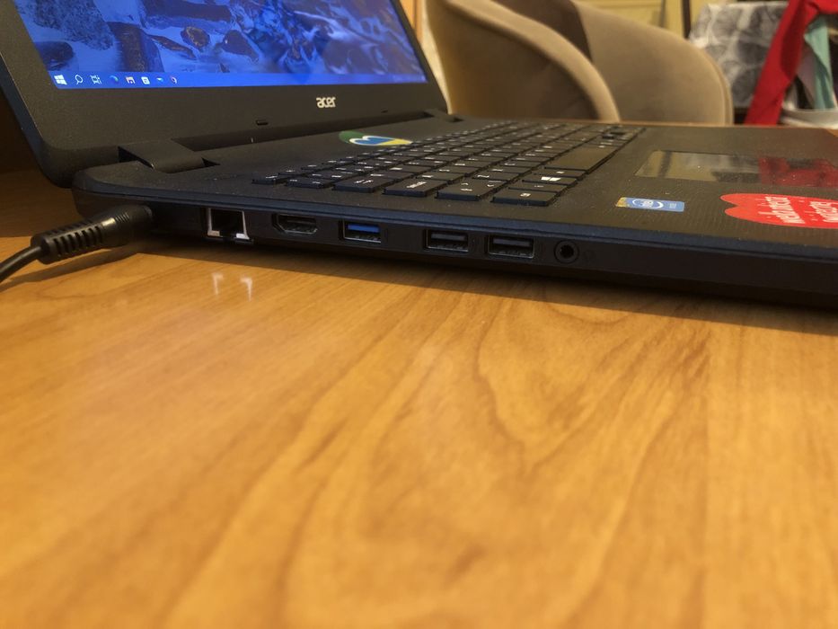 Sprzedam Laptopa Acer