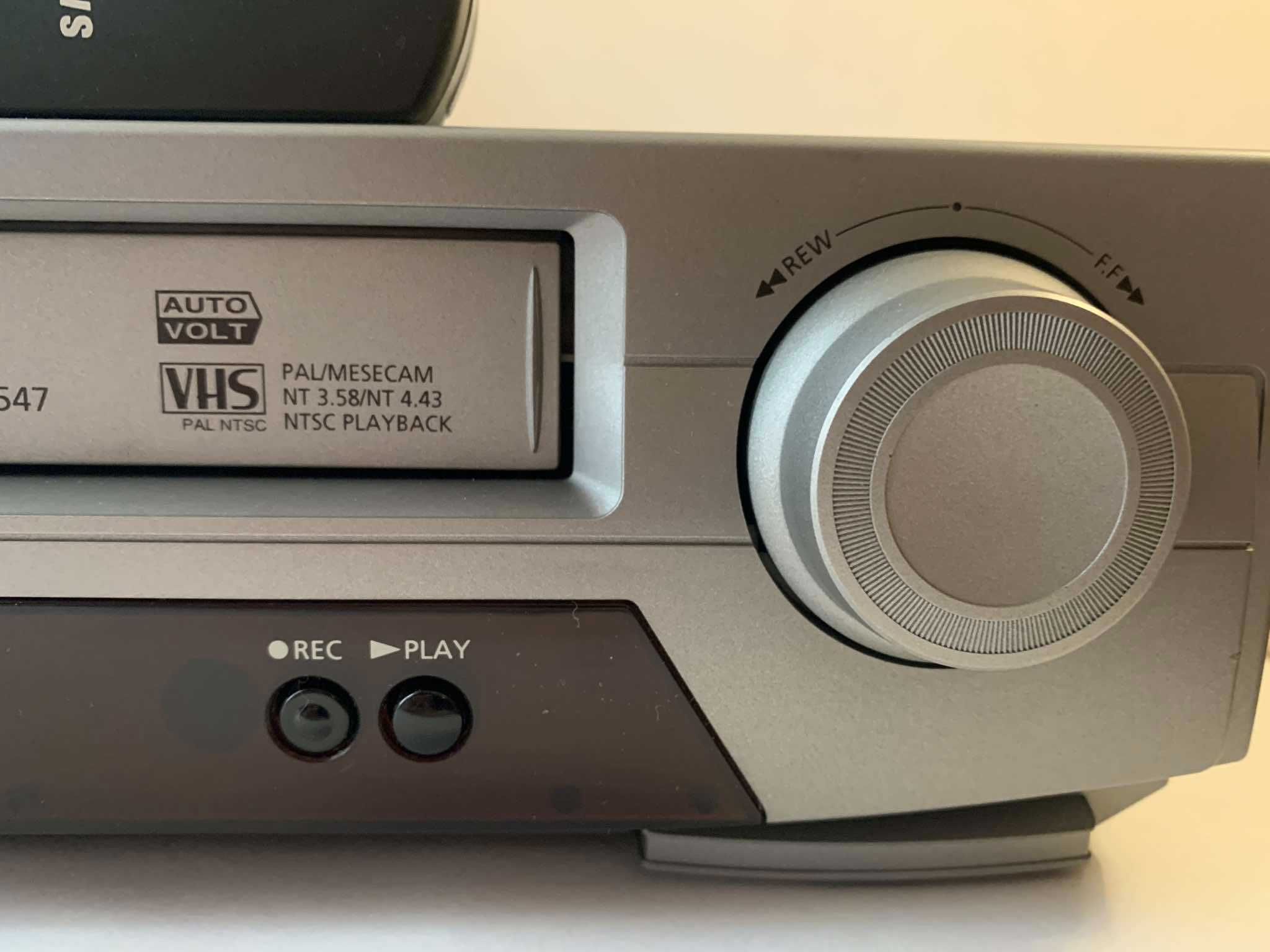 Відеоплеер Samsung SVR 547