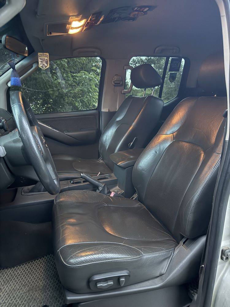 Nissan Navara D40 2.5 дизель 4x4