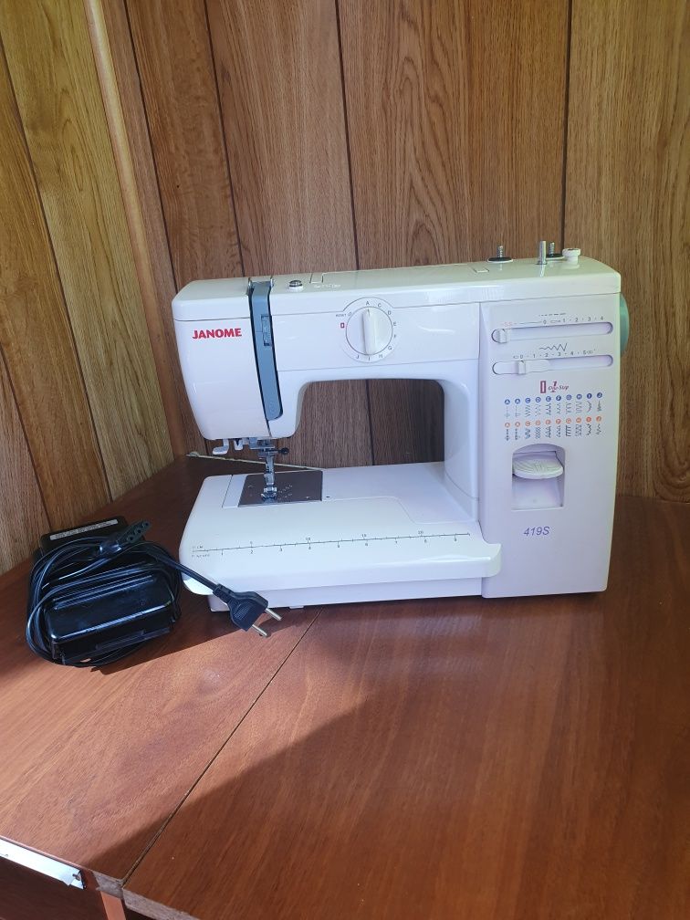 Швейная машинка Janome419s б/у