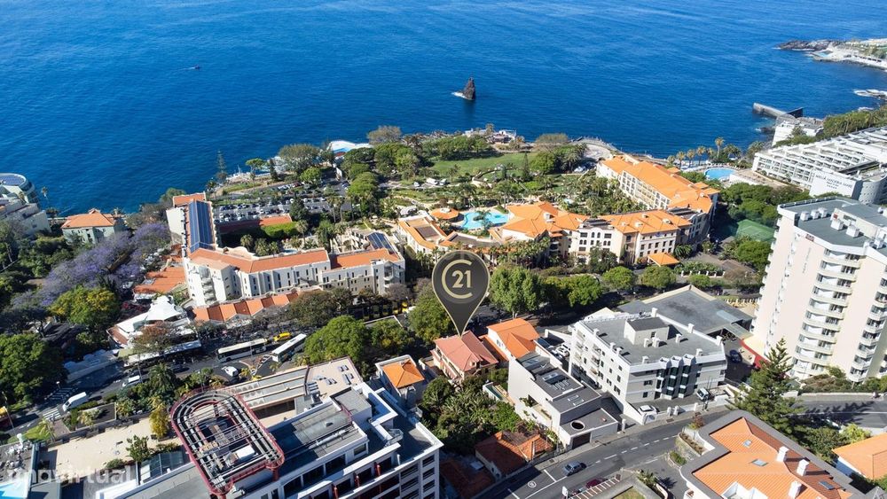 Moradia T8 em zona nobre do Funchal