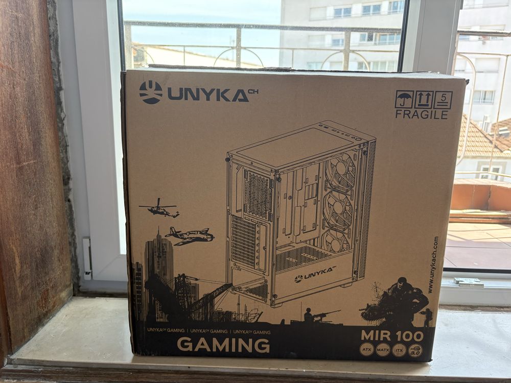 Caixa Atx Unyka Gaming Mir100 argb Vidro Temperado preto
