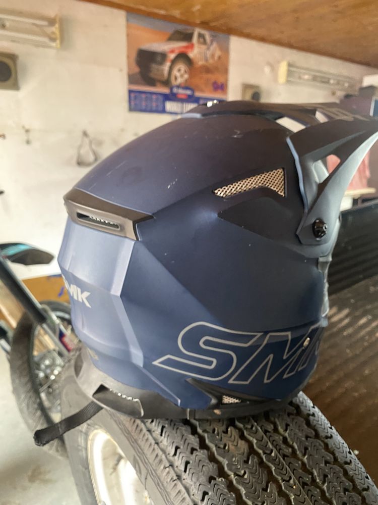 Продам Шлем SMK