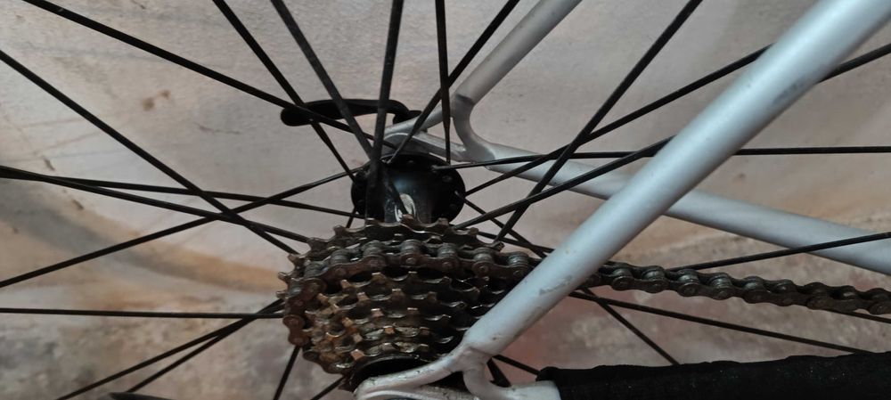 Bicicleta de estrada antiga