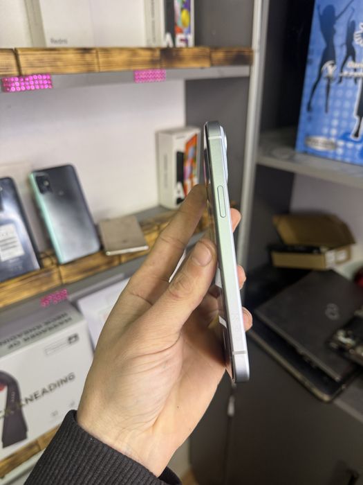 Iphone 15 128gb ідеал