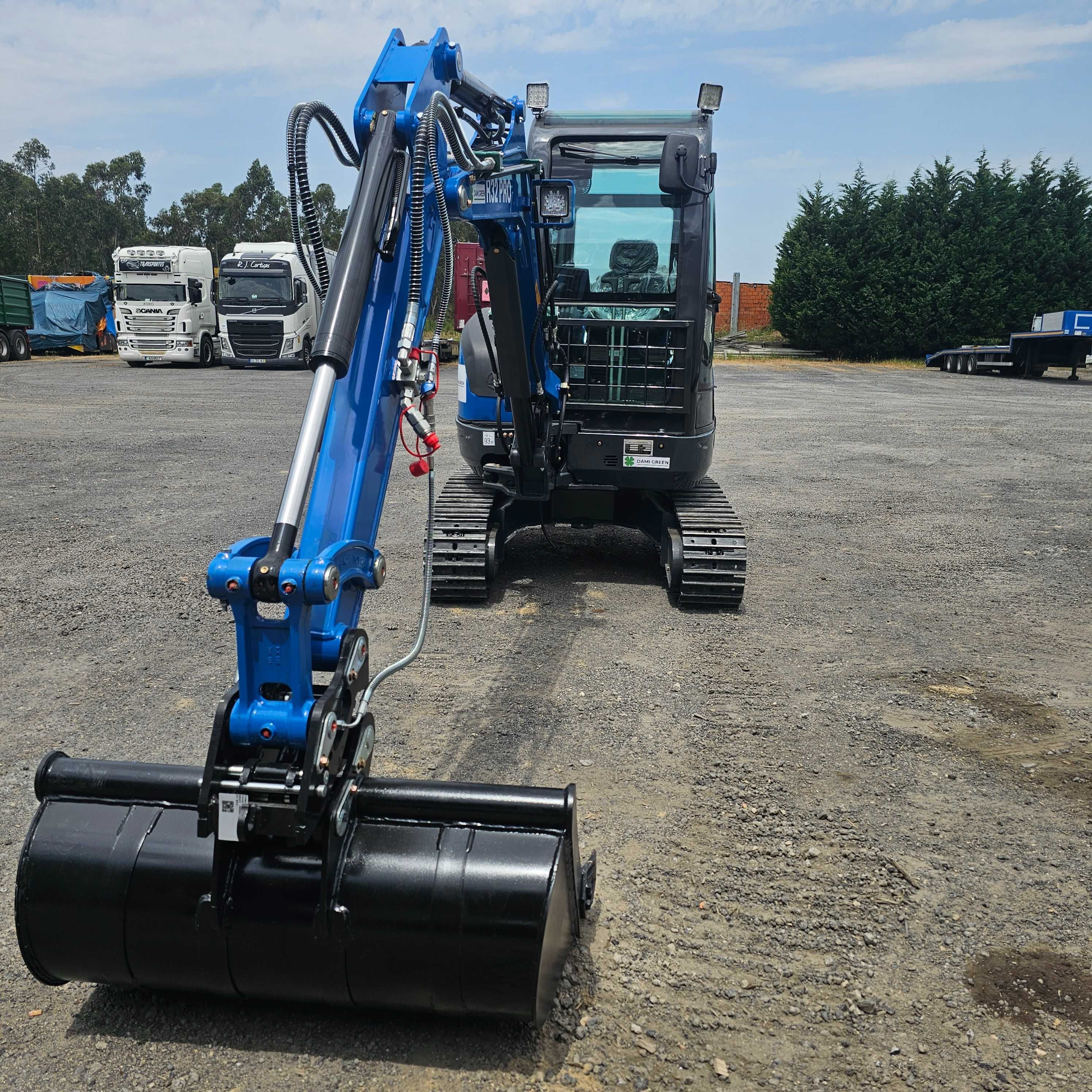 Mini Giratória 32 PRO  EURO5