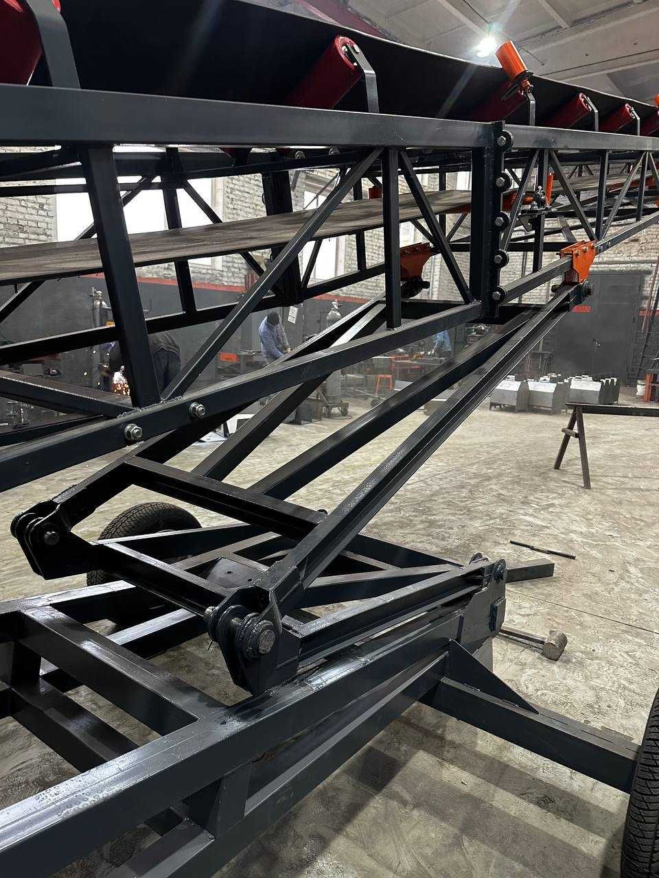 Przenośnik do załadunku barek 120–150 t/h, przeładunkowy samojezdny