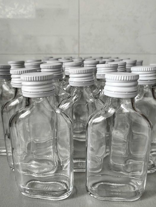 Butelki szklane 100 ml tzw. małpki, plus zakrętki 60 szt.
