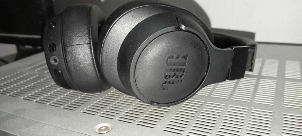 JBL - Tune 760NC