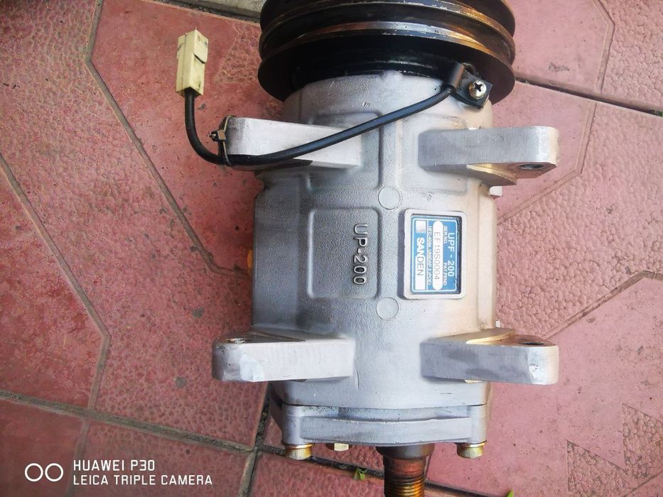 Компрессор кондиционера Iveco Eurocargo (Ивеко Еврокарго)