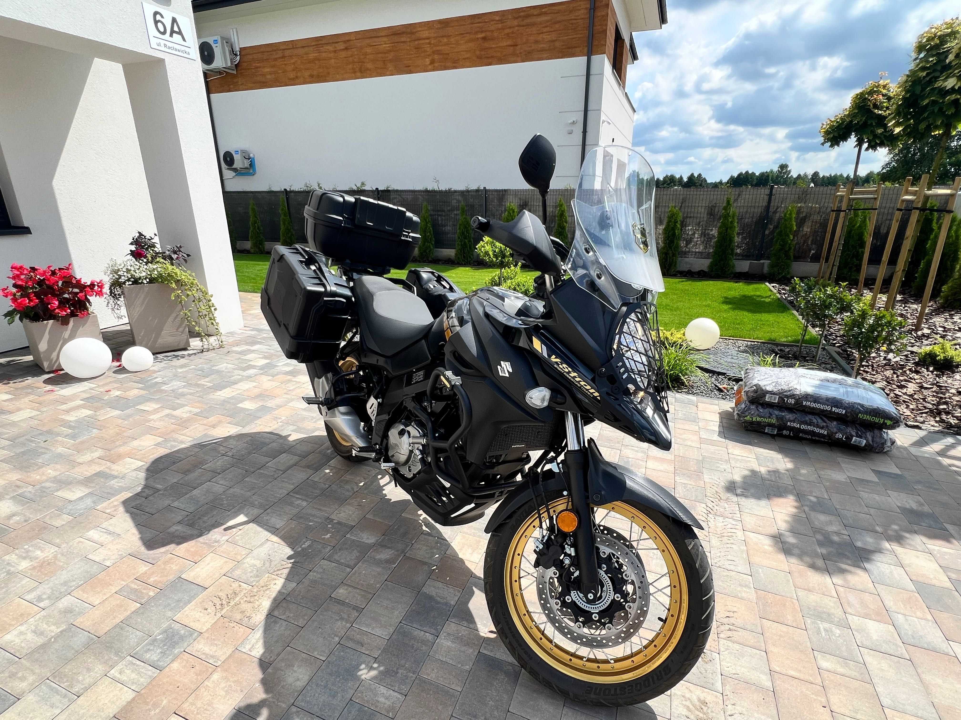 Suzuki v strom XT 650