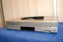 Magnetowid na kasety VHS z DVD Samsung pilot