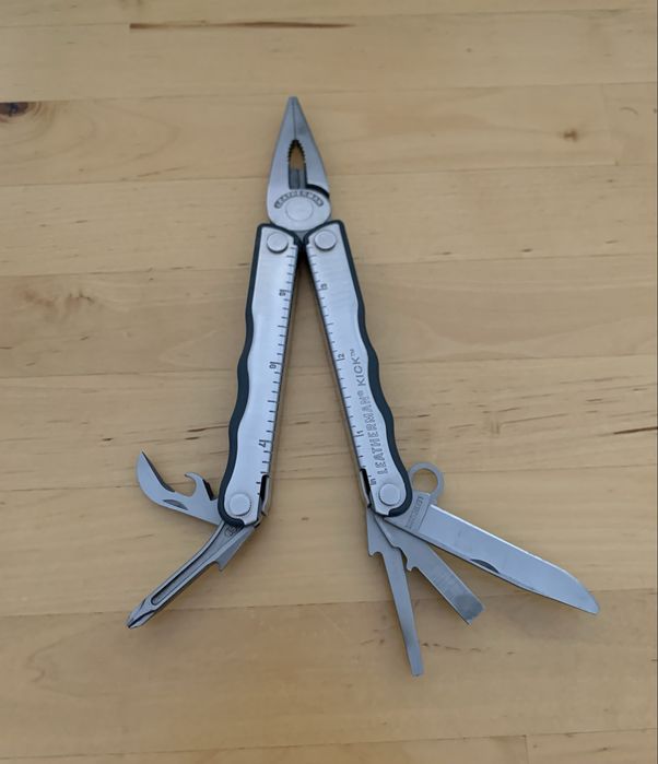 Leatherman Kick