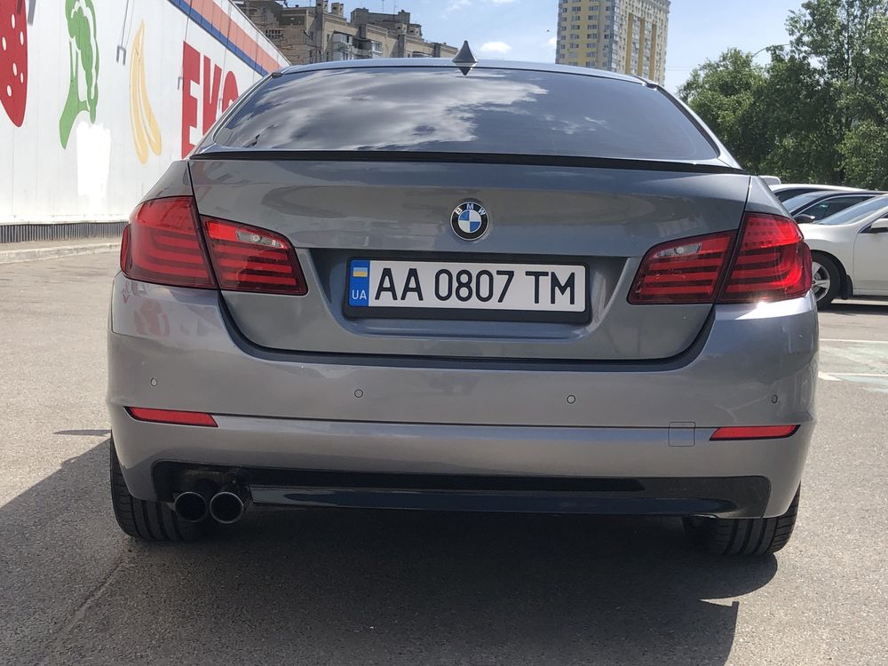 Bmw 528 f10 2011 року