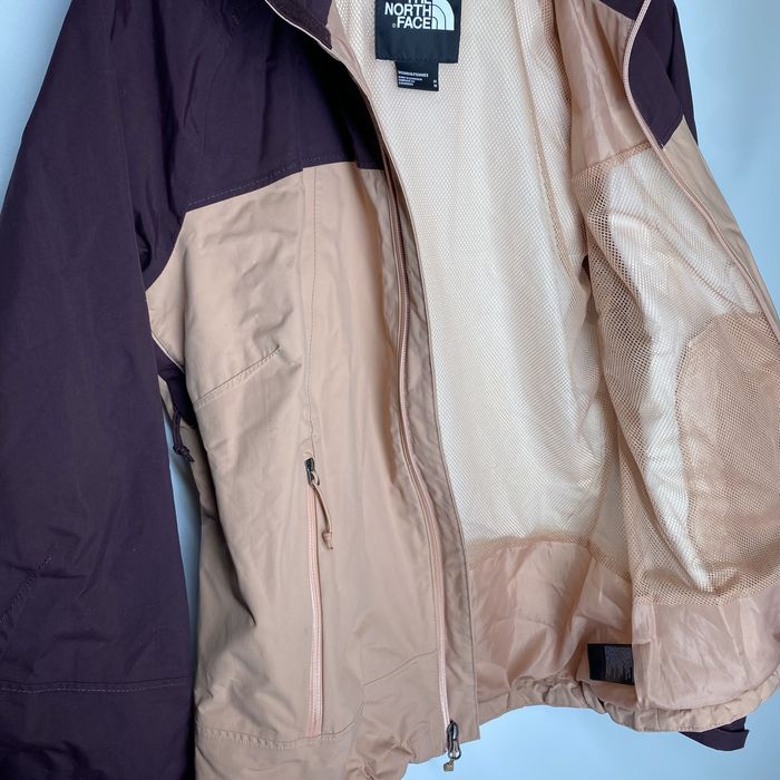 Оригинальная женская куртка The North Face Stratos DryVent