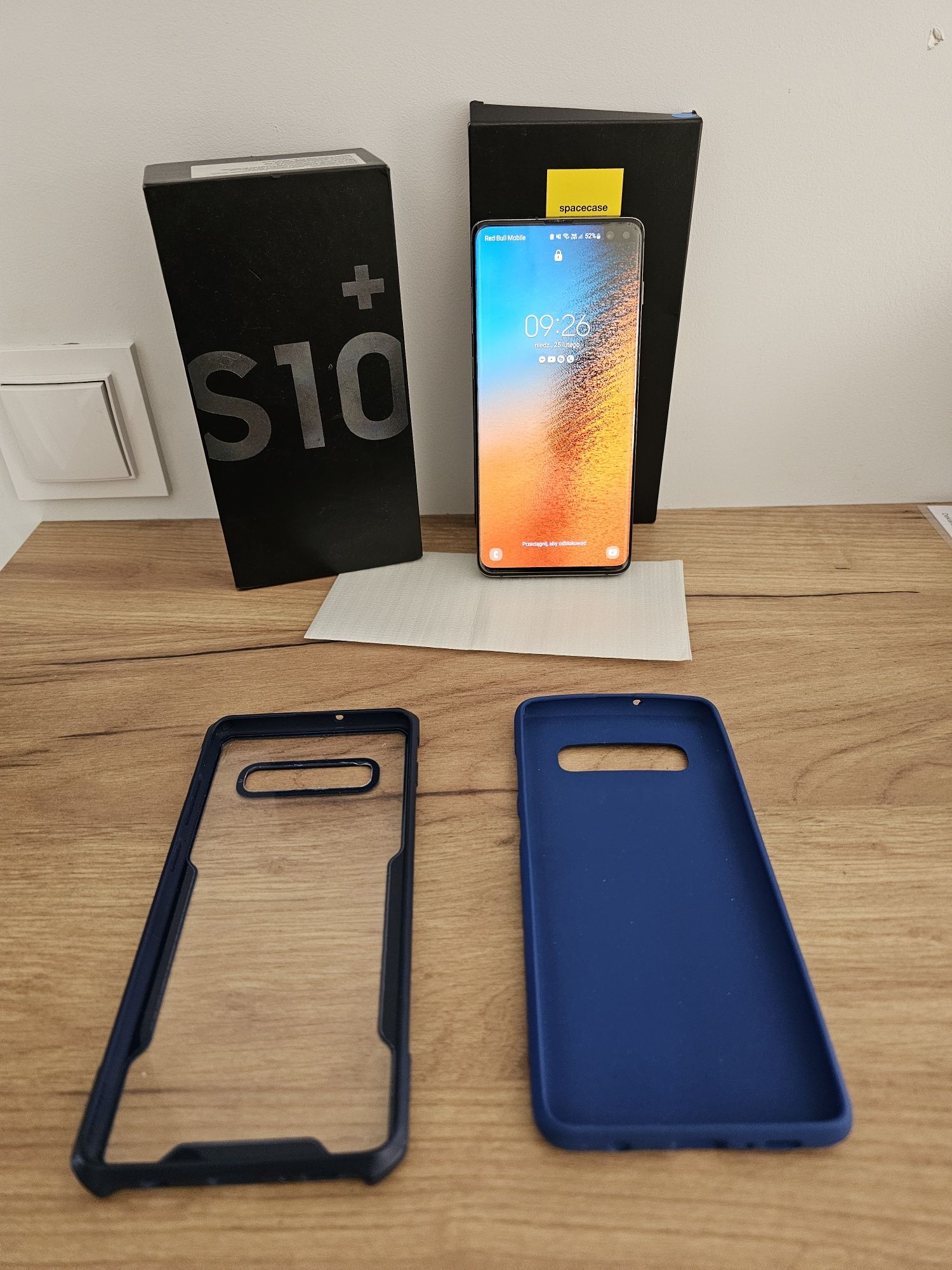 Samsung S10+ 8GB/128GB + szkło+ 2xetui