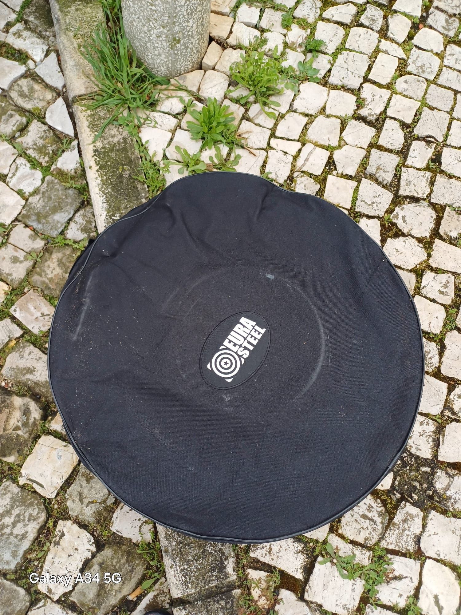 Kit Pneu suplente com macaco e chave de roda  nunca usado