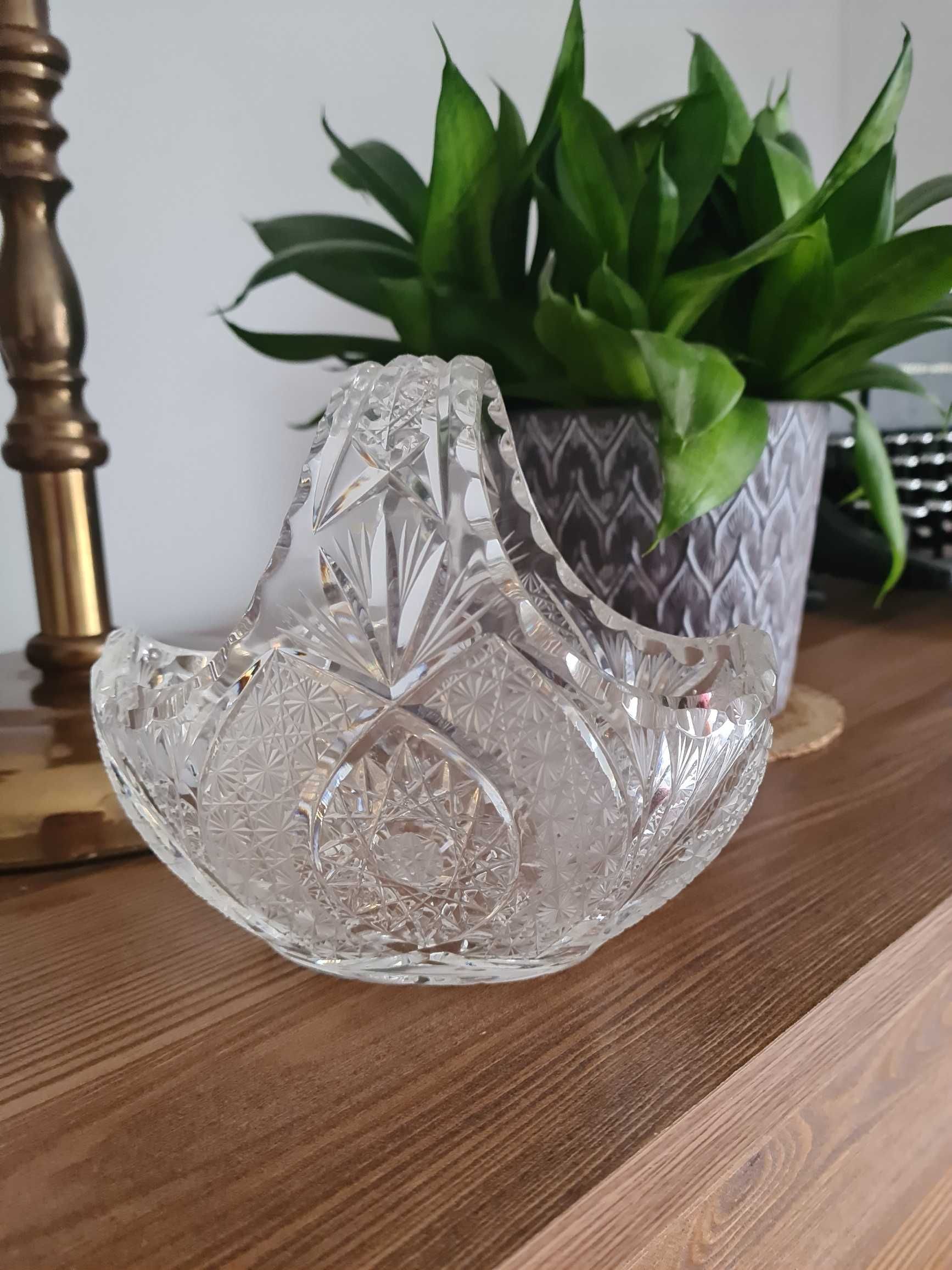 Kryształ wazonik, miska w kształcie koszyczka