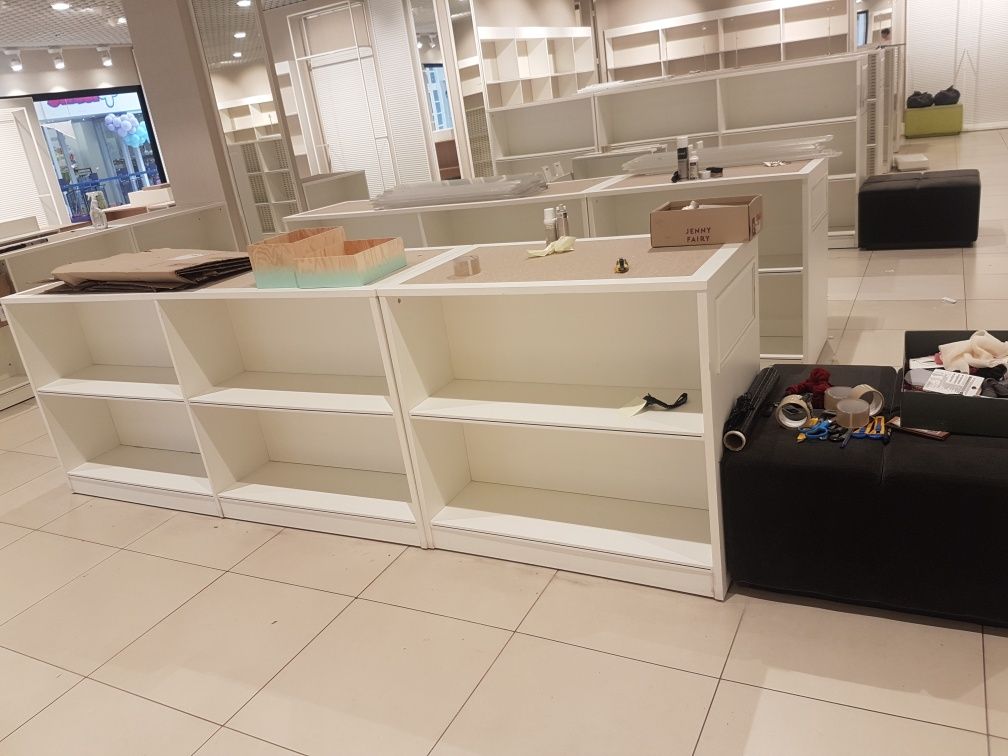 sprzedam wyposażenie sklepu obuwniczego