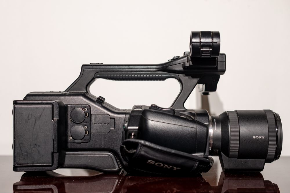 Sony NEX EA50E + Lente PZ 18-200mm