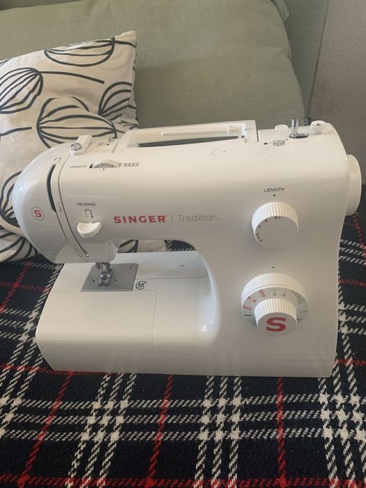 Maquina de costura SINGER