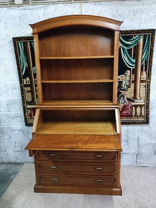 Móvel escrevaninha com estante , madeira maciça em castanho