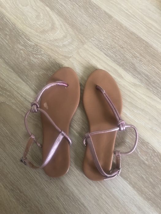 Шльопанці літні, шкіряні