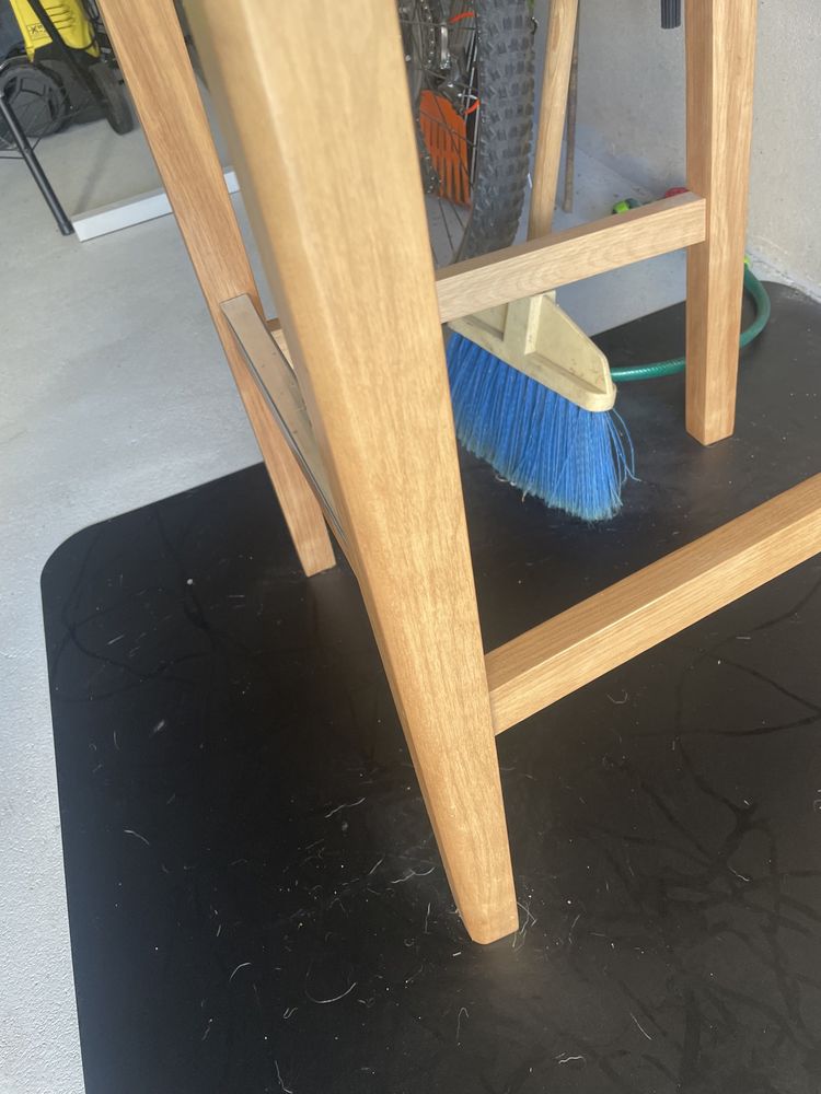 Wysokie krzesło hoker Ikea Bergmund dąb szare 75 cm