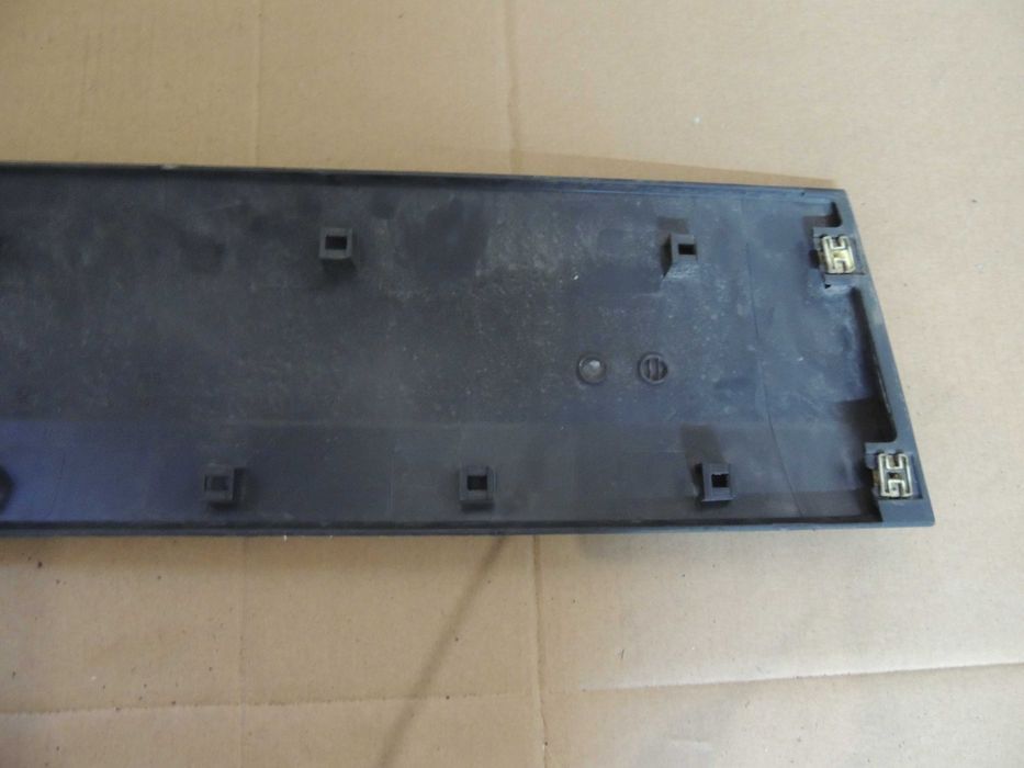Listwa drzwi przednich lewych Mercedes Sprinter W906 06,07,08,09,10-13