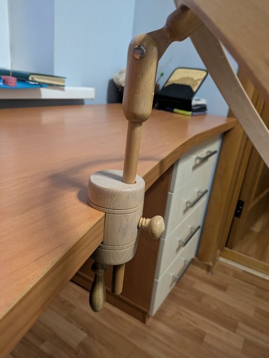 П'яльці круглі дерев'яні з кріпленням до столу Klass & Gessmann