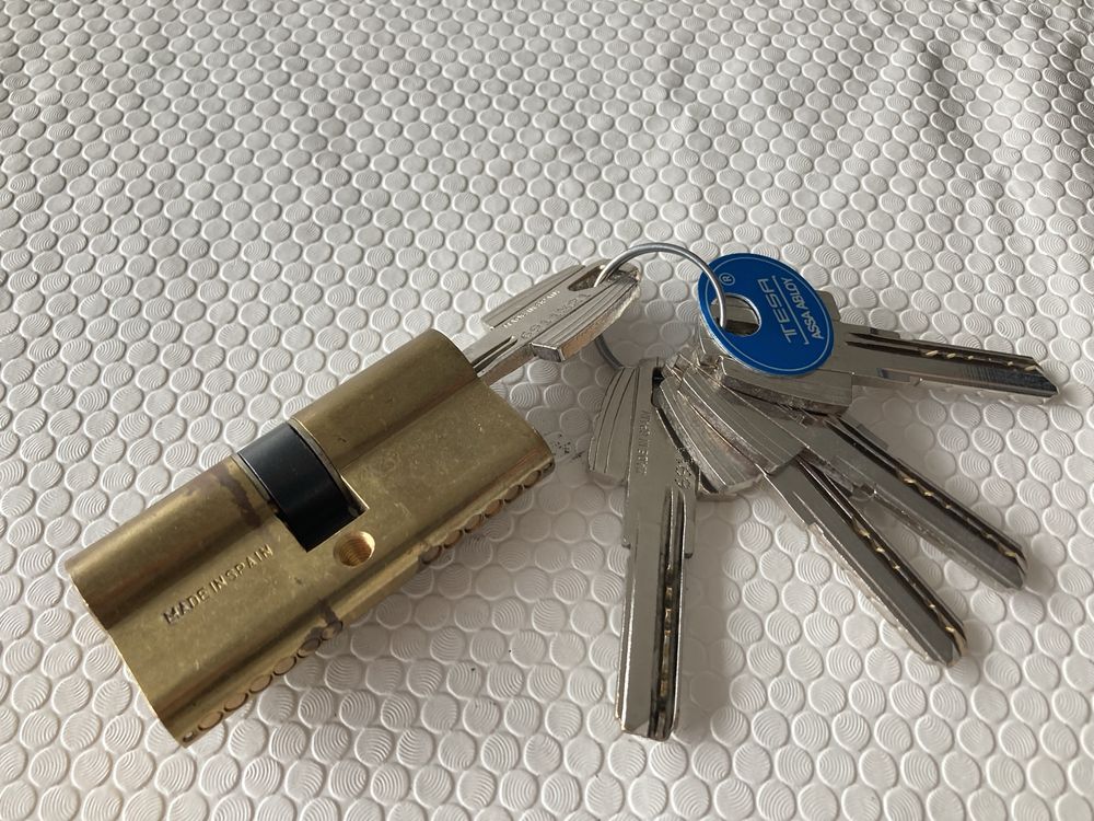 Canhão de fechadura de porta de segurança patenteado