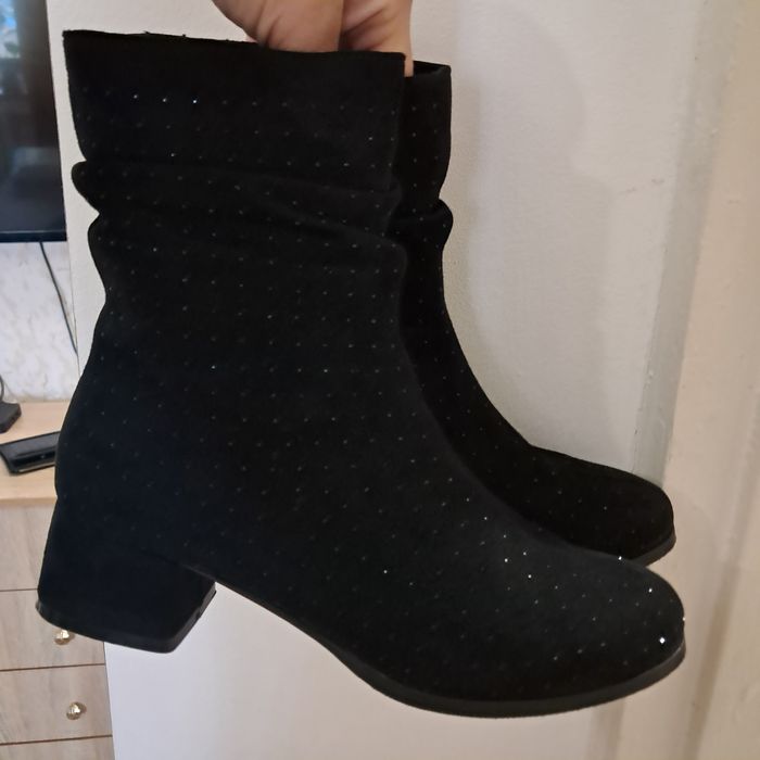 Продам ботіночки