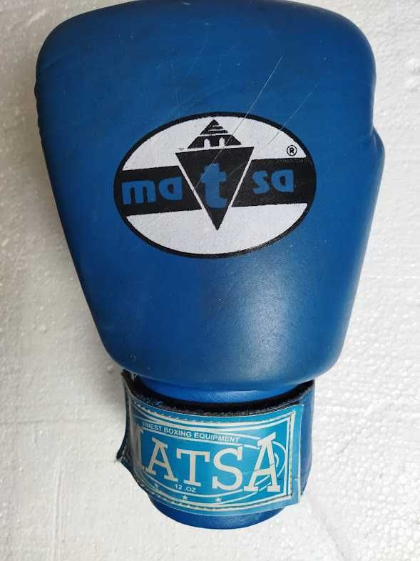 Перчатка  боксерская  MATSA