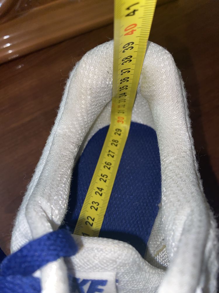 Продам кросівки Nike 46 р