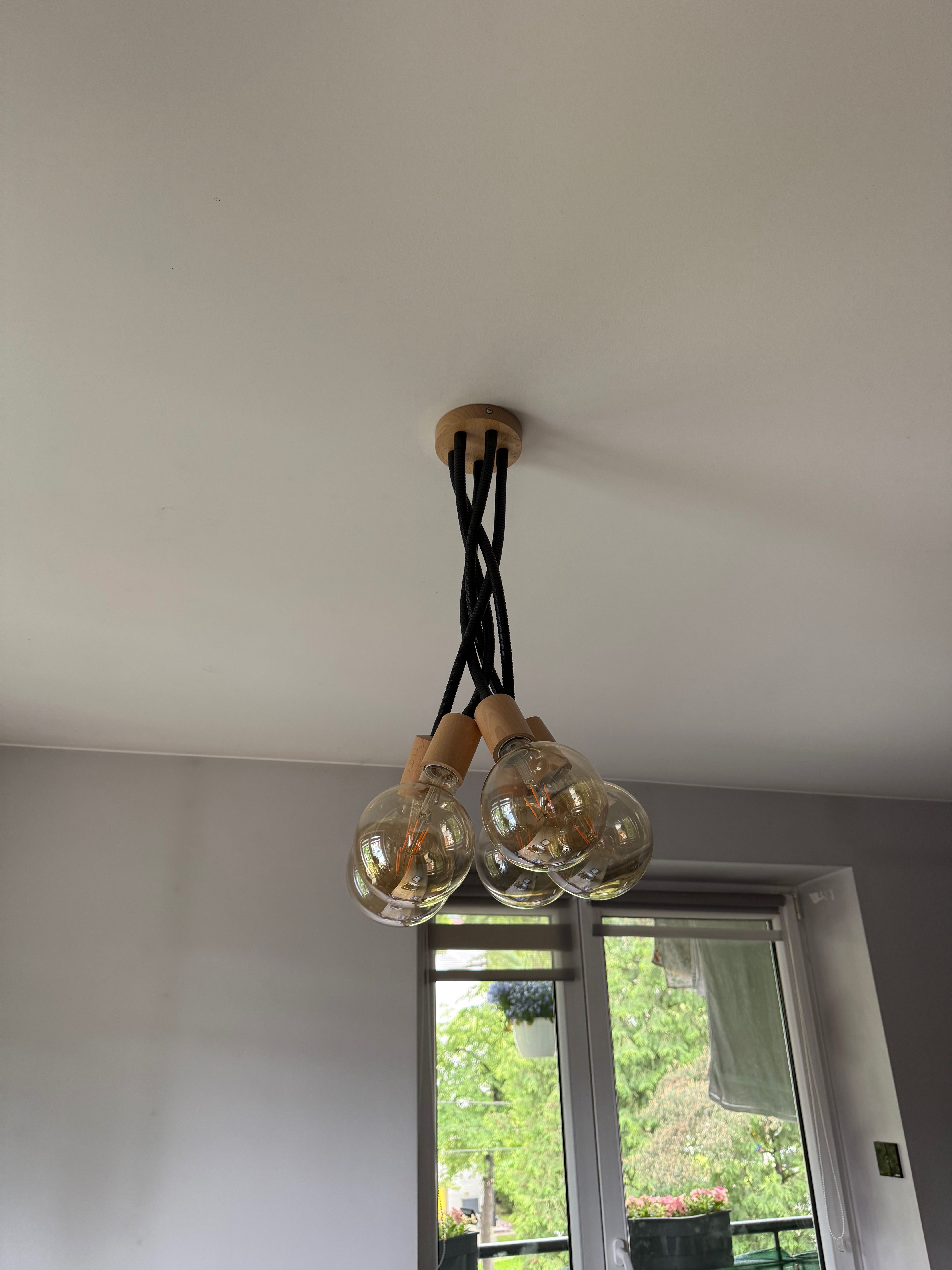 Lampa salonowa wisząca , bardzo ładna design