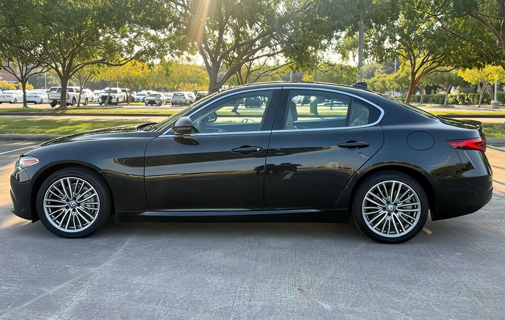 Alfa Romeo Giulia      2018