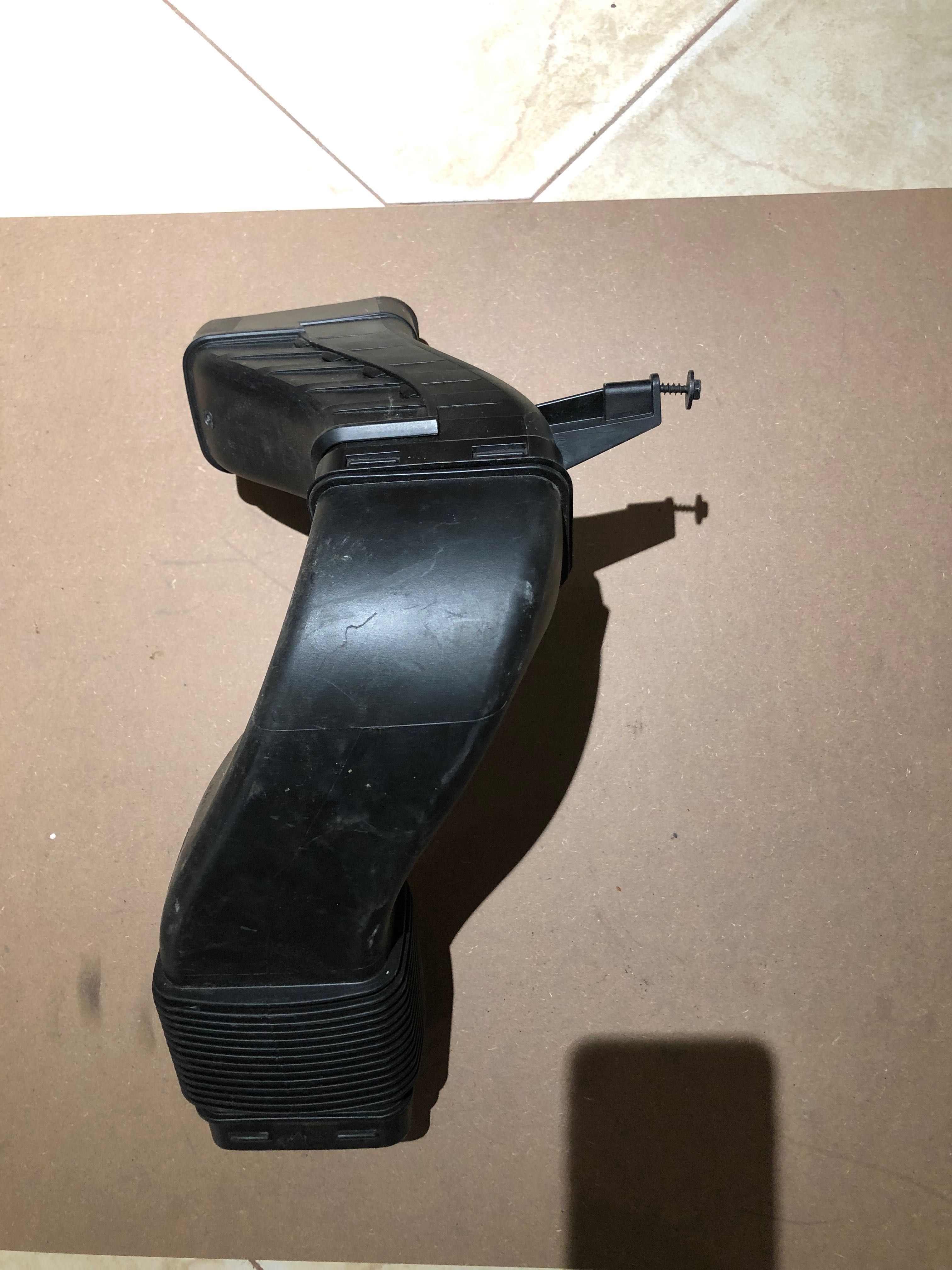 BMW F10 F11 LCI КАНАЛ Воздуховод Воздуха 8570133