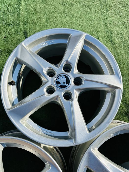 Диски 5/112 R16 Skoda VW Audi 7J ET-35