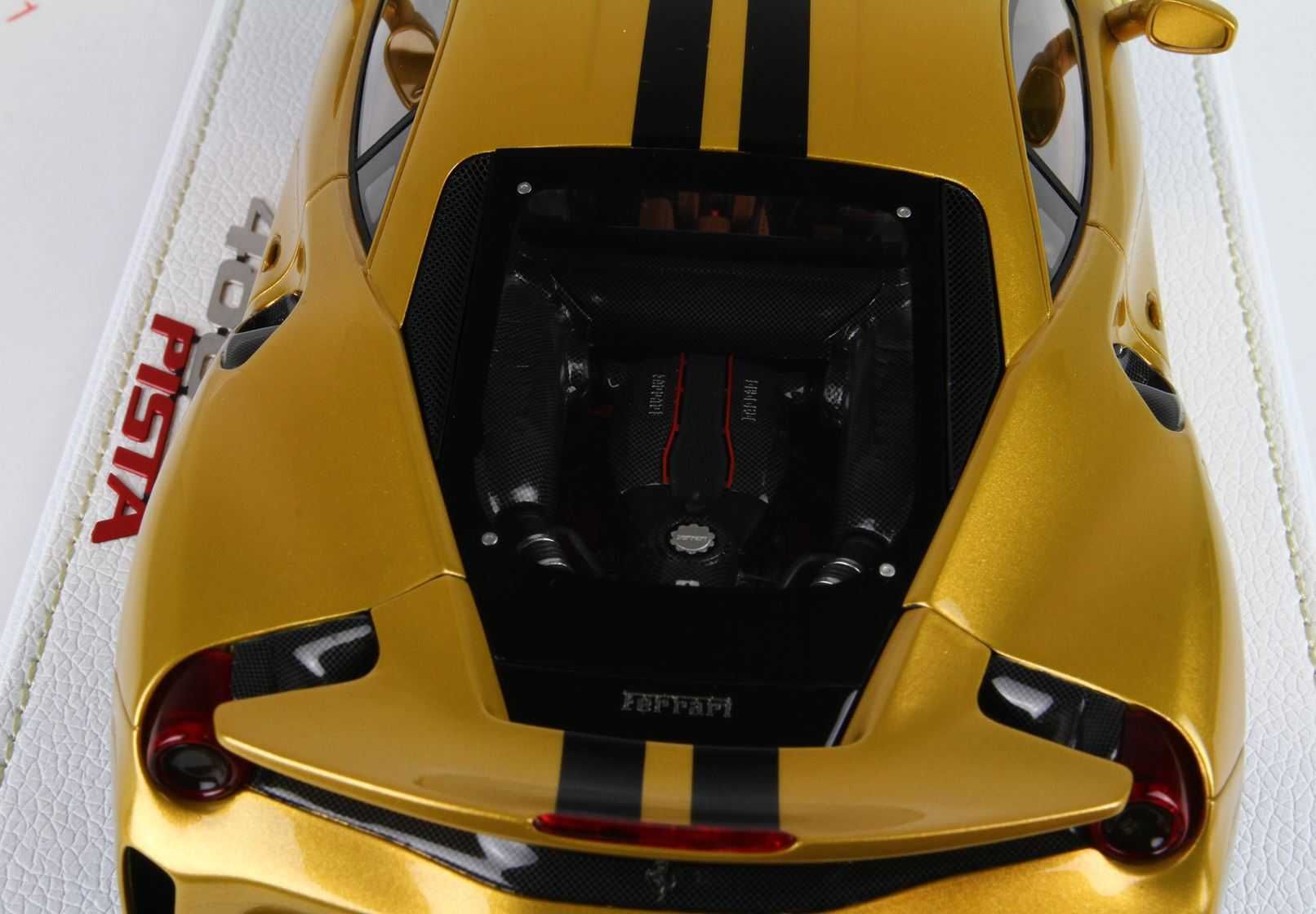 1:18 Ferrari 488 Pista Metallic Gold - BBR Models - Limited to 15 pcs