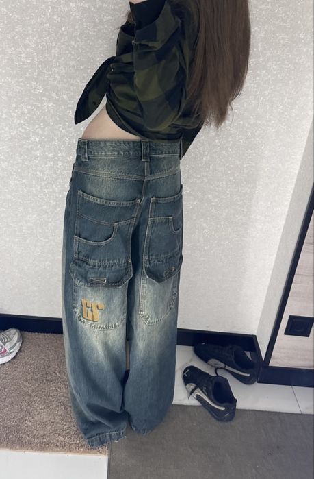широкі джинси з bershka