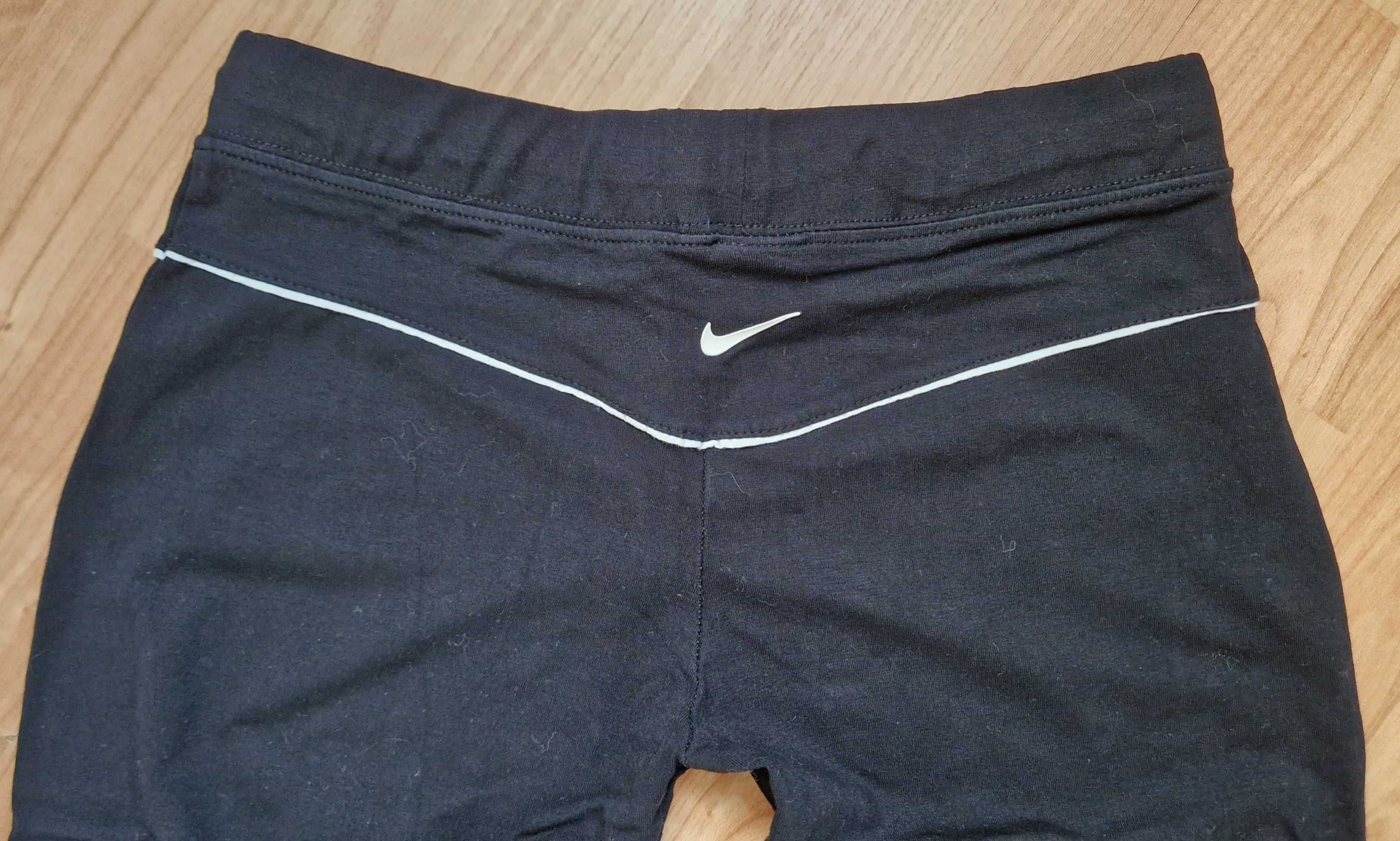 Czarne spodnie dresowe Nike M