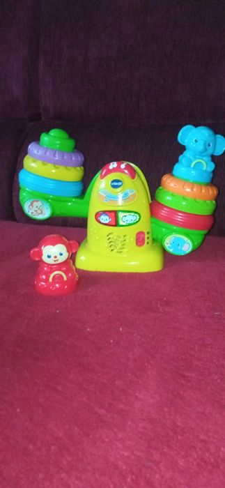 Развивающая игрушка весы