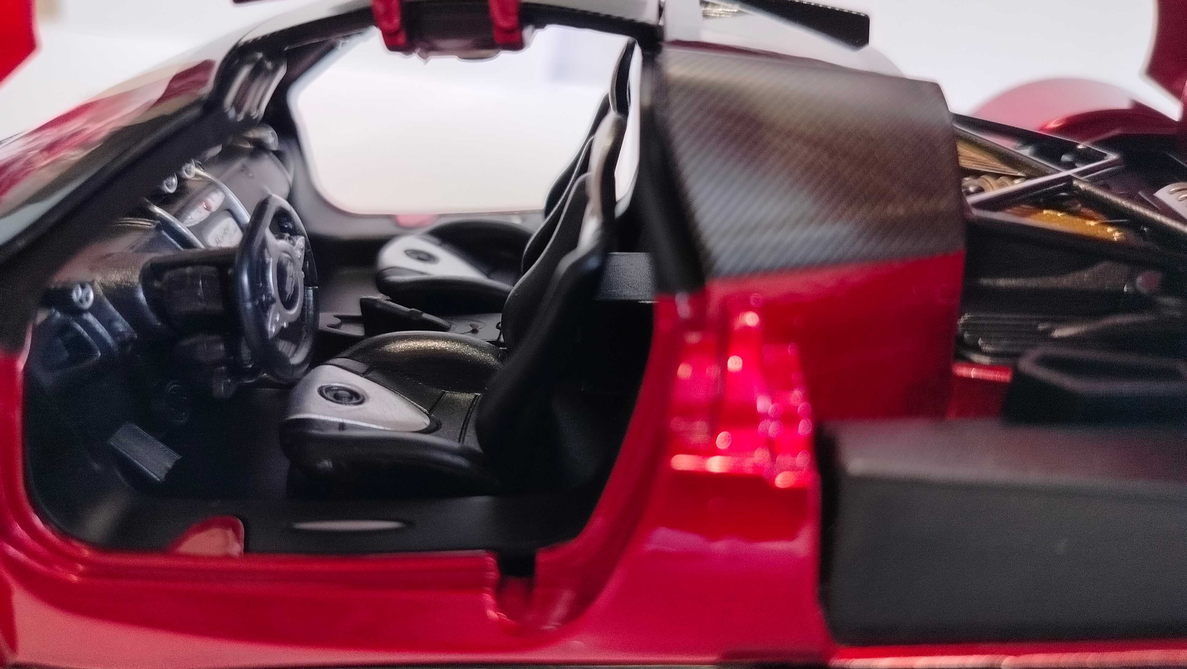 skala 1:24 Pagani Huayra Dinastia Model samochod autko światła prezent